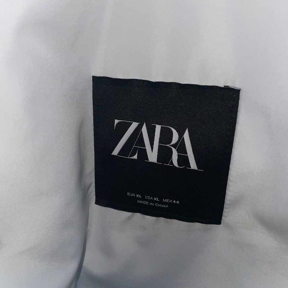 men’s white jacket